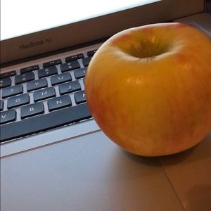 Meet your Posher, Mercedes